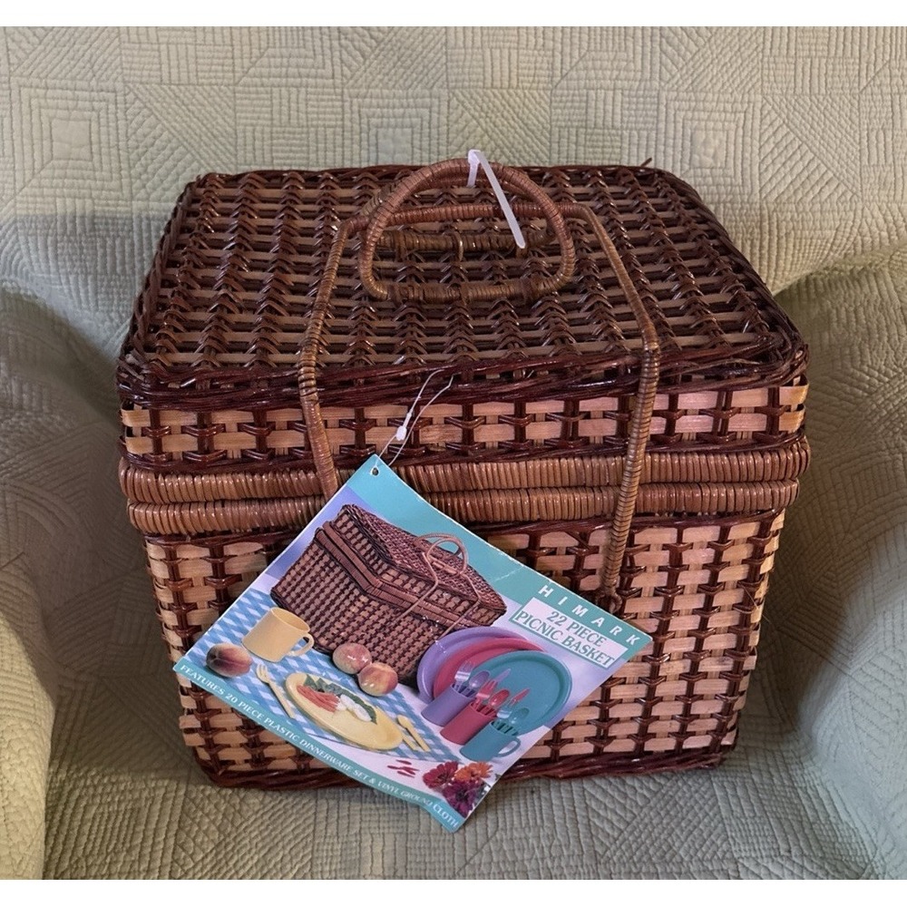 Vintage Himark 22 Pc Wicker Picnic Basket Dinnerware Set Gingham TableCloth New